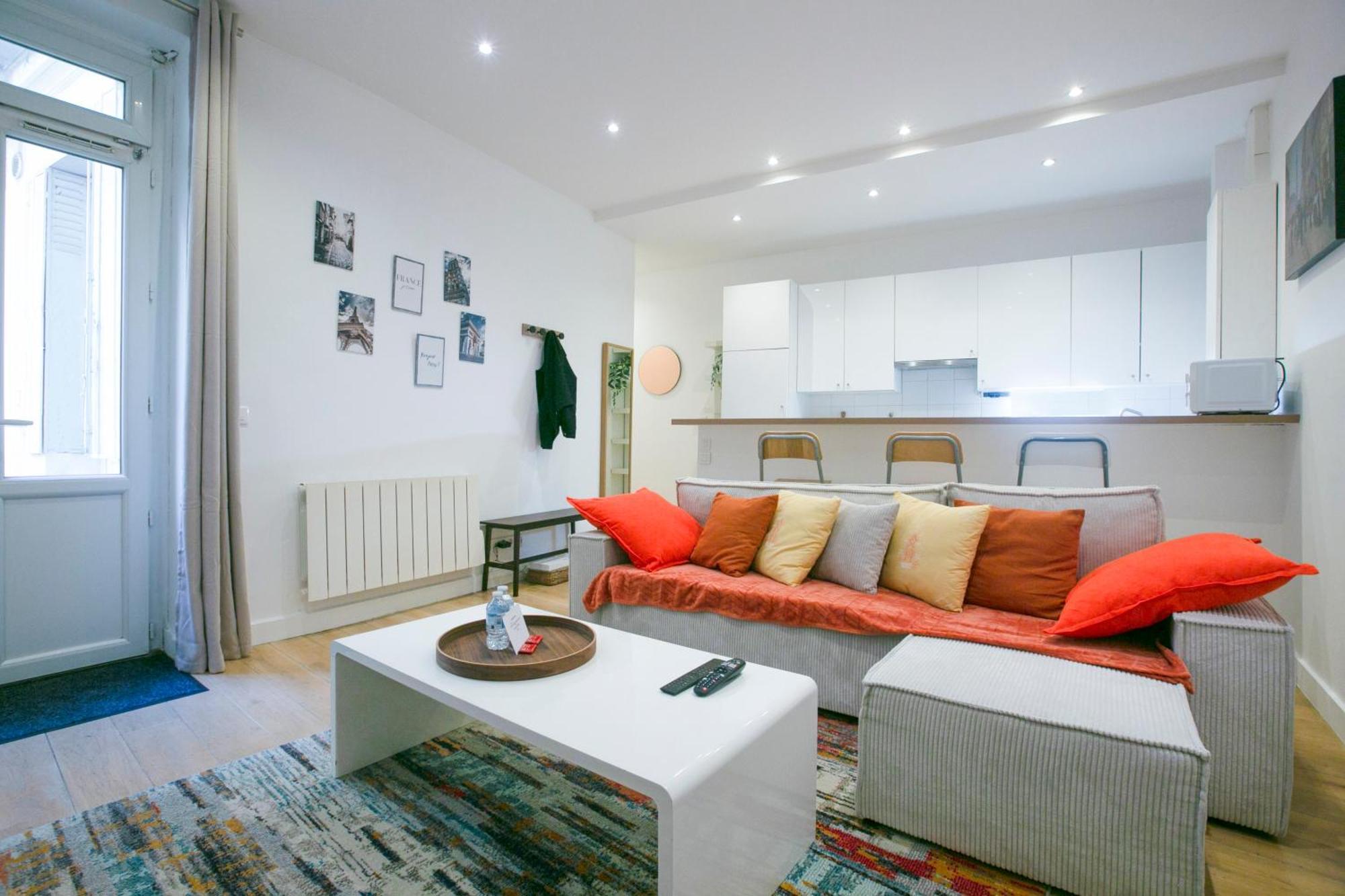 Warm 2 Bedrooms - C38 Appartement Parijs