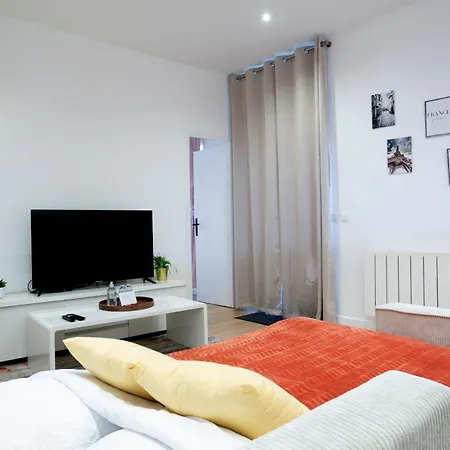 Warm 2 Bedrooms Apartement - C38 Parijs Buitenkant foto